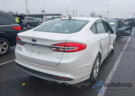 2017 Ford Fusion Se z USA, uszkodzony, nr VIN 3FA6P0H77HR288530